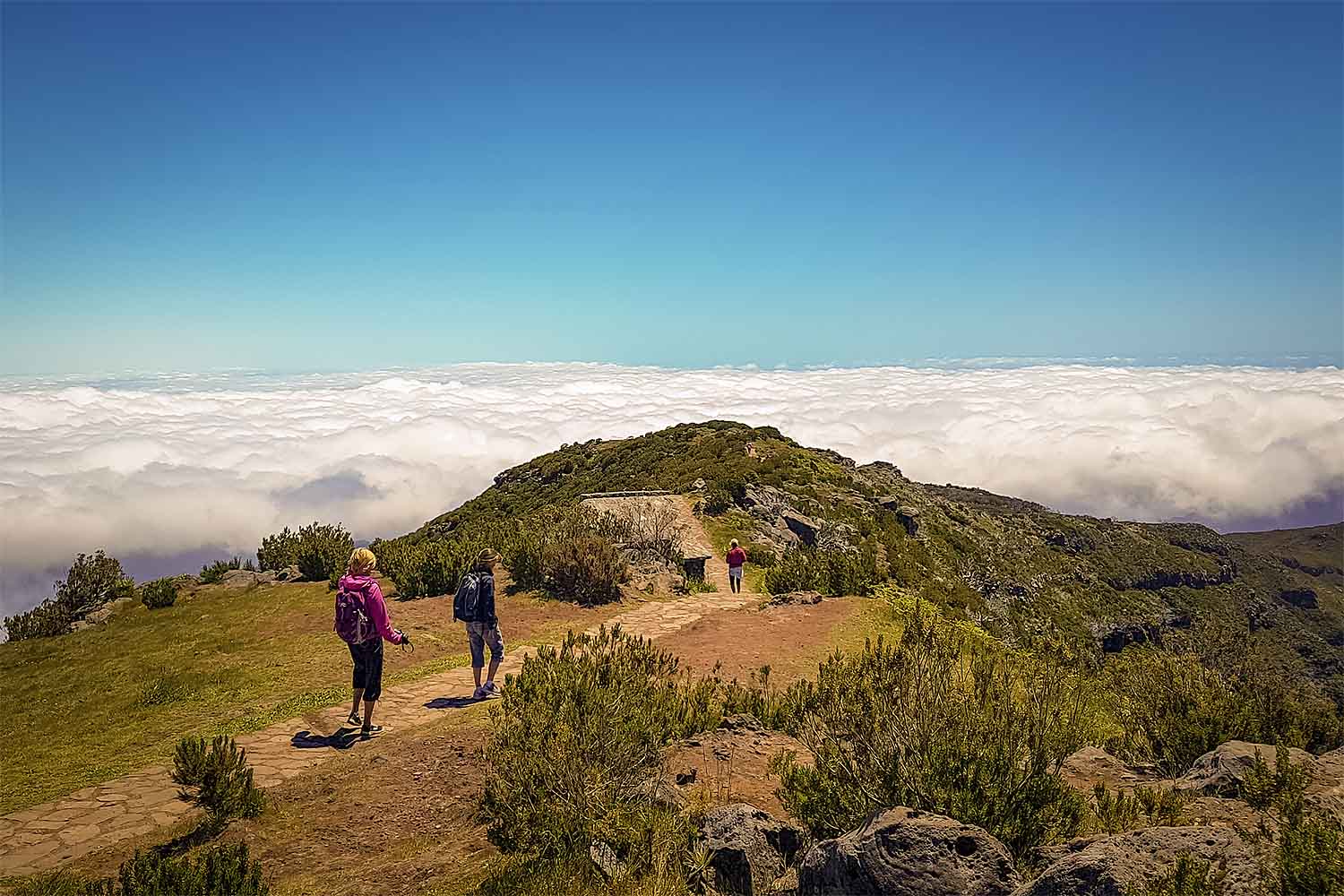 Pico Arieiro – Pico Ruivo Walk