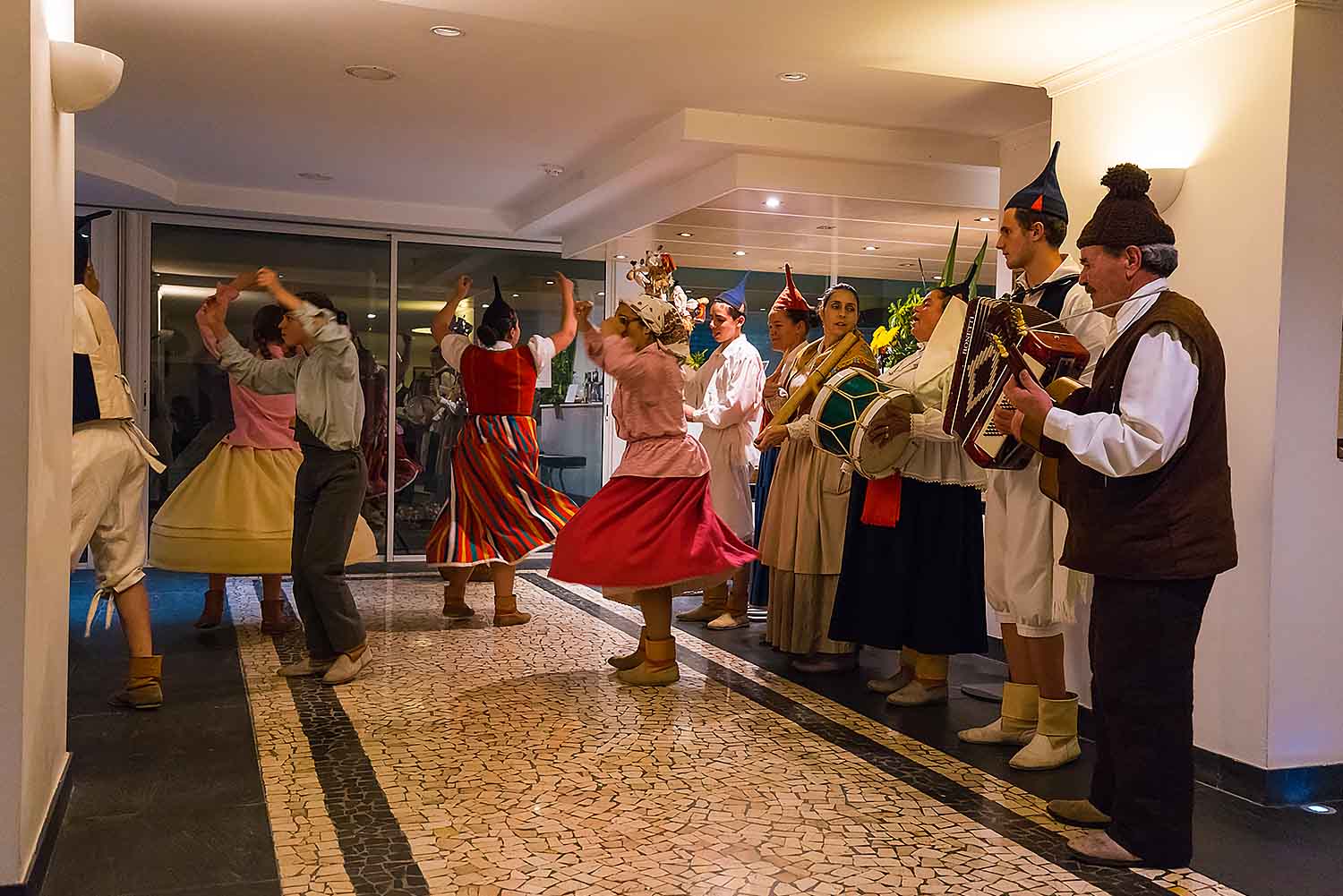 Madeiran Traditional Dinner Tour